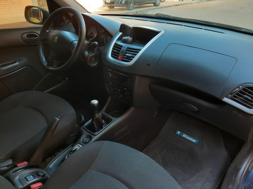 Peugeot 207 2014 1.4 Allure 75cv