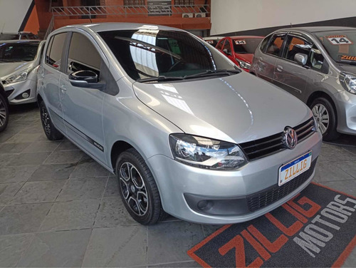 Imagem 4 de 15 de Volkswagen Fox 2014 1.6 Vht Seleção Total Flex 5p