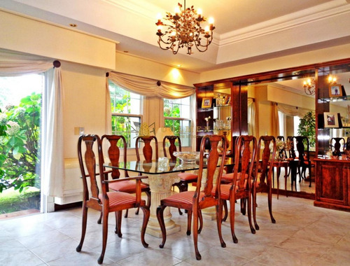 Casa En Cantegril - Muy Bien Cuidada. Consulte!!!!!!!!!- Ref: 2589