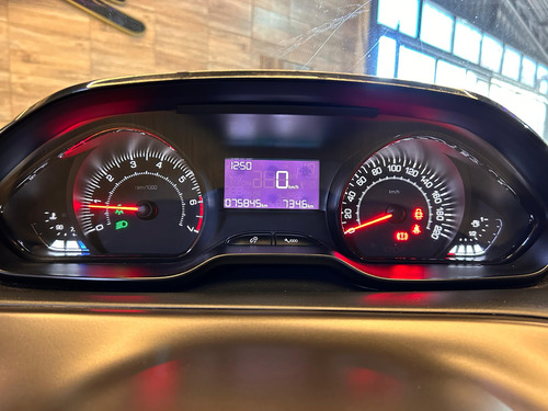 Peugeot 2008 1.6 Feline