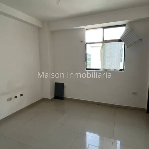 Imagen 8 de 10 de Se Vende Apartamento En Urbanización Las Carolinas Turmero Edo Aragua