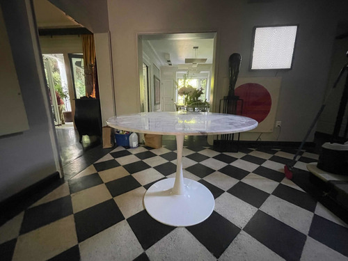 Mesa Comedor Tulip 100 Cmts Mármol Carrara / Kubus