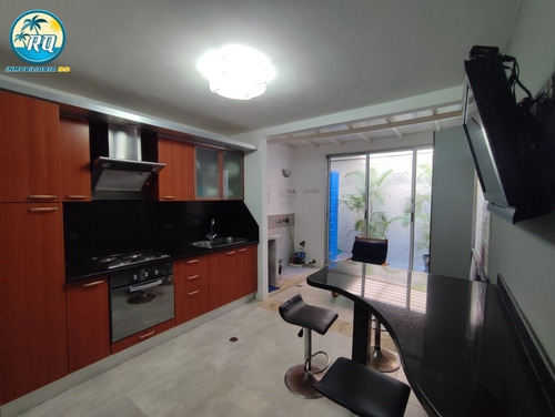 Imagen 10 de 30 de Impecable Town House En Venta En Res. Villas Santorini