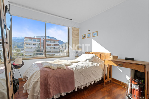 Amplio Y Luminoso Departamento Con Home Office