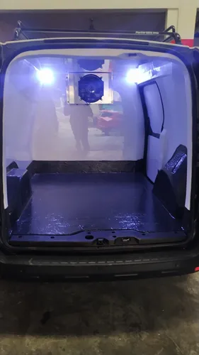 Revestimiento Para Transporte De Alimento Con Equipo De Frío