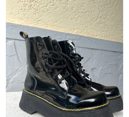 Botas Estilo Dr Martens (con Muy Poco Uso)