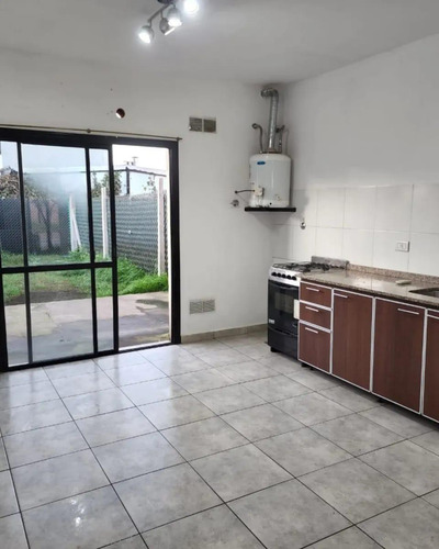 Dúplex En Venta - 2 Dormitorios 2 Baños - Cocheras - 88mts2 - Moreno