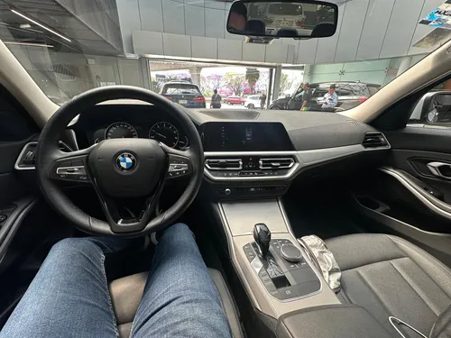 Elegante Bmw Serie 3, Modelo 320 Ia Executive, Año 2020