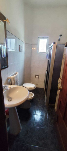 Av Italia Y Comercio Prox. Ph P. Alta, Casita Tipo Apartamento. Buena Construcción , Pisos Pinotea,, 75 M2 Edif + 58 M2 Terraza C/parrillero, Oportunidad !!!!