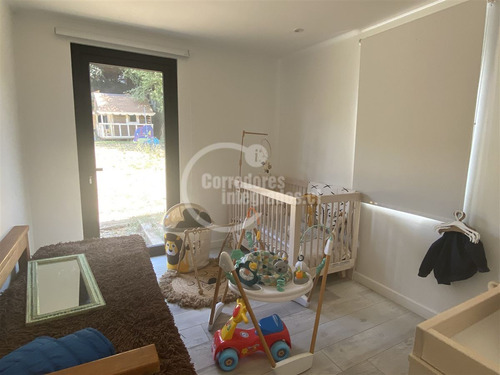 Casa En Venta De 4 Dorm. En Lo Barnechea - El Arrayán
