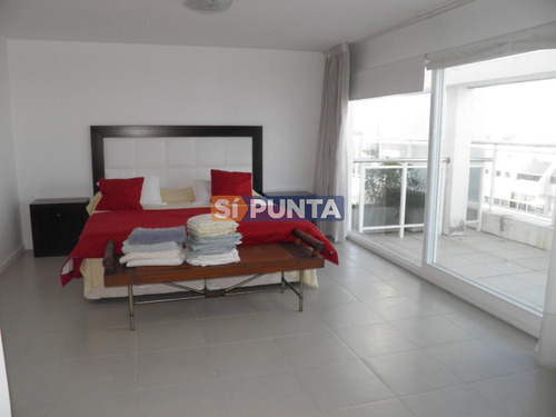 Imagen 11 de 30 de Pent House En Torre De Categoría