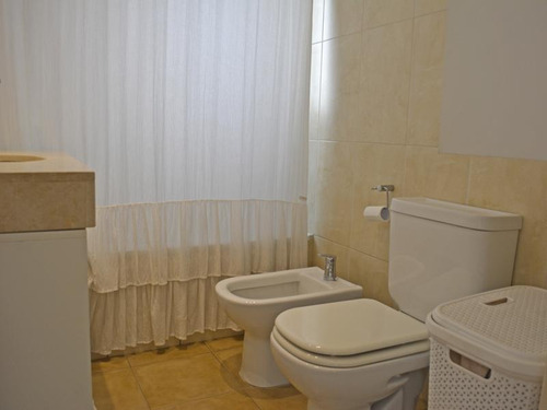 Torre Metropolitan: Impecable 3 Ambientes 69m2 C/ Cochera