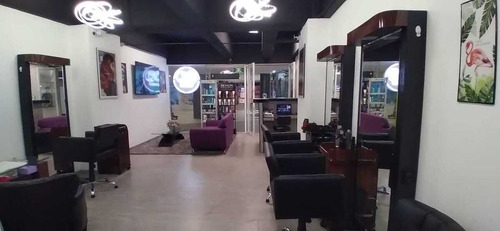 Se Traspasa Estudio De Belleza En Multiplaza Arboledas