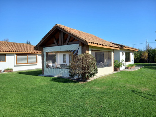 Vendo Excelente Casa Solida, 100% Confortable, Sin Detalles.
