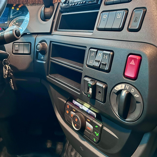 Caminhão Daf 530 Tração 6x4 Ano 2021 Susp Mola Trucado