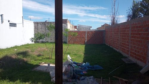 175 Y 58 Los Hornos, Casa Tipo Loft En Alquiler