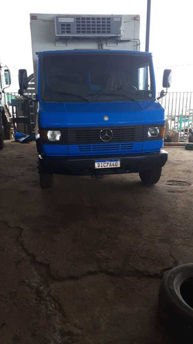 Mercedes Bens Mb710