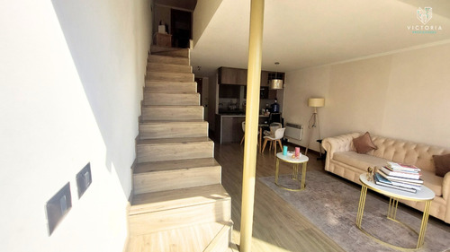 Duplex Luminoso 1d Y 2b Con Estacionamiento Y Bodega
