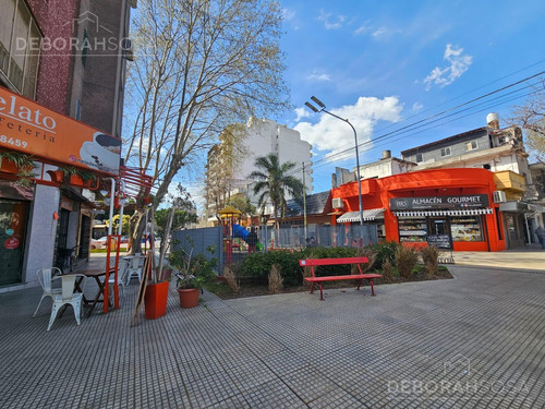 Venta Local En Emilio Lamarca Al 2000