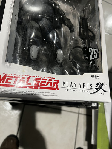 Square Enix Play Arts Kai Solíd Snake 25th (Usado)