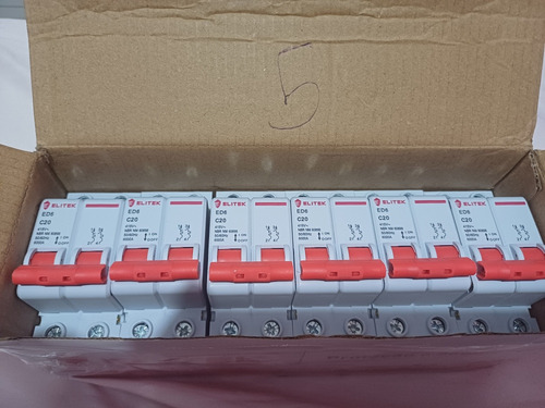 Estou Vendendo Disjuntor 20a Novo Na Caixa