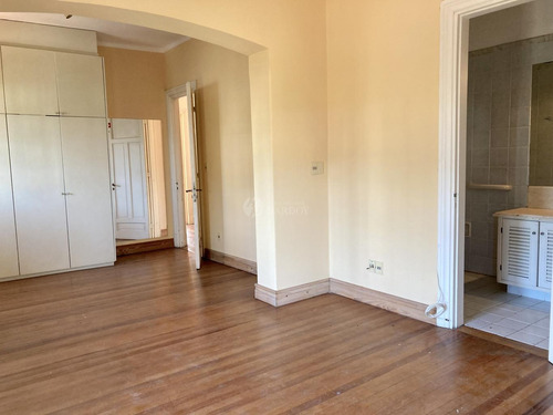 Alquiler Casa Oficina Carrasco Centrico Proximo Arocena 458 M2 Parking