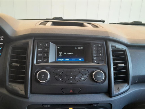 Ford Ranger 2.2 XLS 4X4 CD 16V DIESEL 4P AUTOMÁTICO