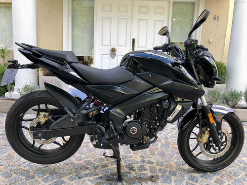 Imagen 21 de 25 de Bajaj Rouser Ns 200 Roja Y Negra 2016 Rodada En 2020, 5.000k