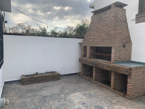 Imagen 3 de 7 de Casa Americana 3 Dorm. Impecable