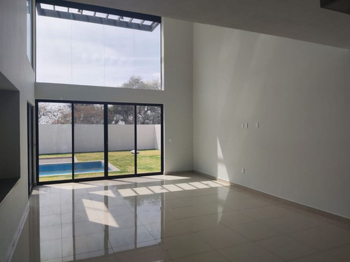 Casa En Venta En El Fraccionamiento Burgos Bugambilias