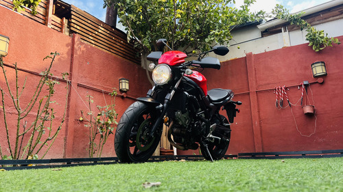 Motor V-twin De 645 Cc, Inyección, Abs,