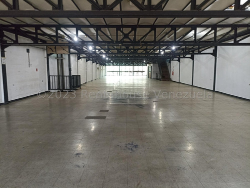En Alquiler En Zona De Alto Trafico Comercial Edificio De 4 Pisos Con Trasnformadores Propios Pisos De Alto Peso Ideal Operaciones Deposito Estef 24-8247
