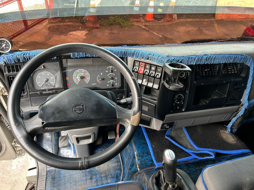 Volvo Vm 310 4x2 2011 - Tvg Caminhões