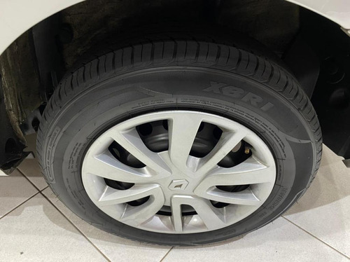 Imagem 10 de 11 de Renault Logan 2020 1.0 Life 12v 4p