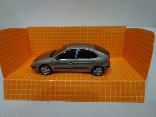 Renault Megane 5 Puertas 1/43 Full Cartrix!!!!