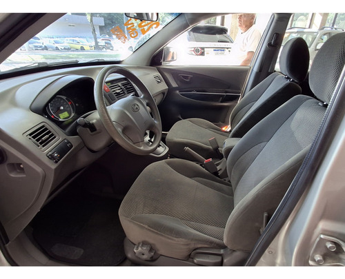 Hyundai Tucson 2.0 MPFI GLS 16V 143CV 2WD FLEX 4P AUTOMÁTICO
