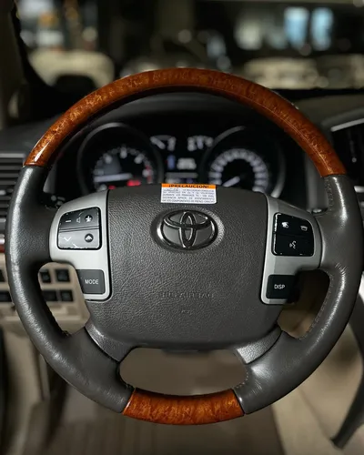 Toyota Land Cruiser LC200 B2+