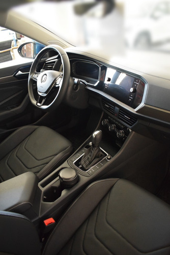 Imagen 22 de 24 de Volkswagen Vento Highline