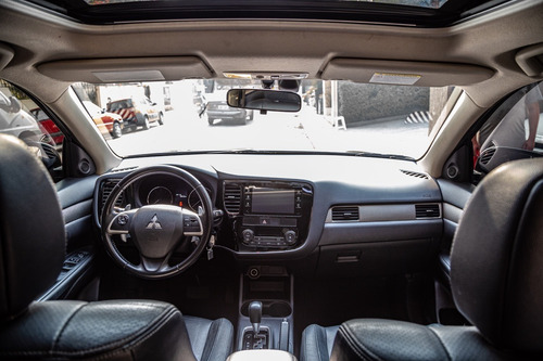 Imagem 6 de 9 de Mitsubishi Outlander 2.0 Teto Solar 2015
