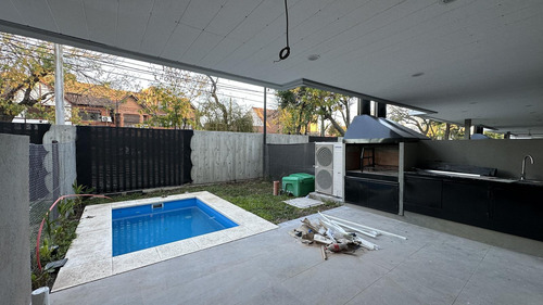 Casa En Complejo Privado