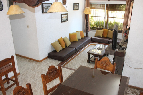 Casa En Balneario Piriapolis, Maldonado. Cerca De La Playa