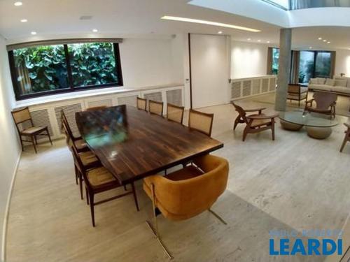 Imagem 3 de 15 de Casa Assobradada - Jardim Europa - Sp - 562808