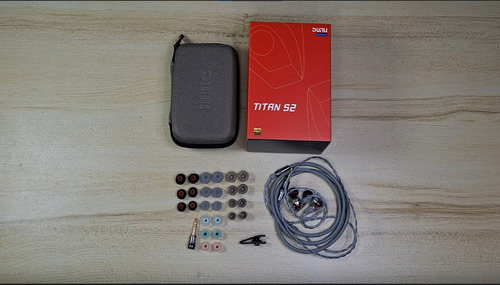 Fone De Ouvido In-ear Dunu Titan S2 Dual Magnetic Hi-res Cor Prateado