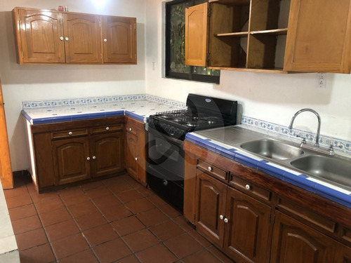 Casa En Venta En Lomas De Bezares