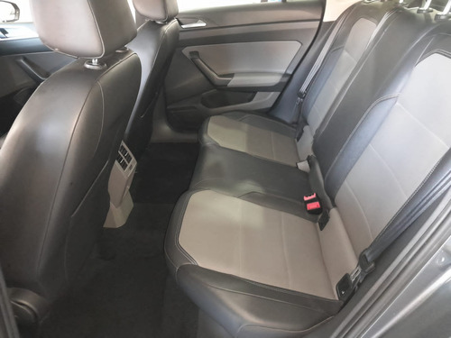 Volkswagen Virtus 1.0 Highline 200 Tsi Aut. 4p