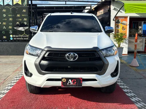 Toyota Hilux Srv 2.4 4x4 Mt Euro 6 Publica
