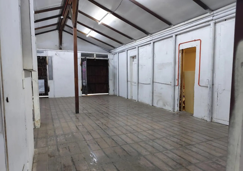 Se Vende Casa Y Local En Renca, Ubicación Estratégica