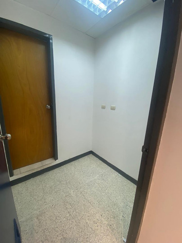 Alquiler Oficina / Intercomunal Maracay / Turmero / Pa7161