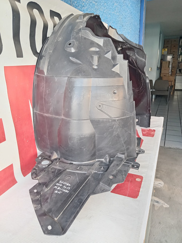 Tolva Salpicadera Delantera Derecha Sentra 2013 A 2019 (Usado)