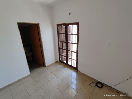 Casa 2 Dormitorios - B° Jardín